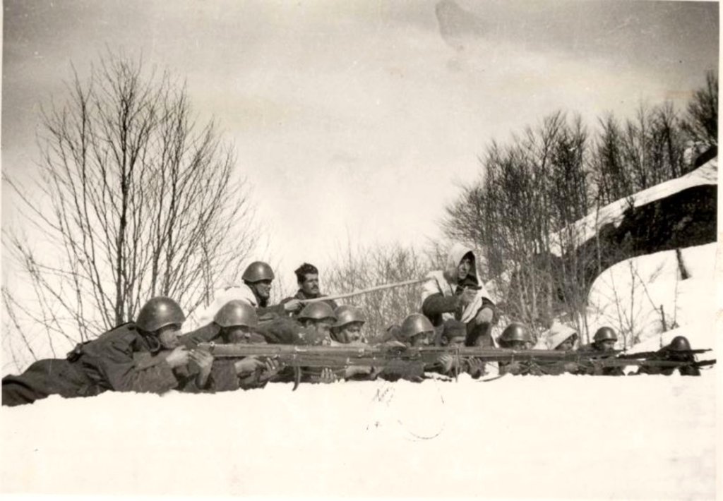Soldați greci în timpul ofensivei de primăvară, Klisura, martie 1941